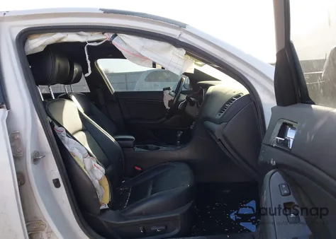 2013 Kia Optima Sx z USA, uszkodzony, nr VIN 5XXGR4A60DG213968